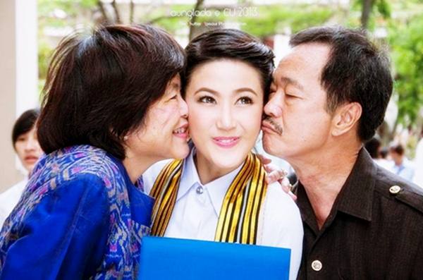 น่ารัก &ldquo;เฟื่องลดา&rdquo; นางฟ้าไอที