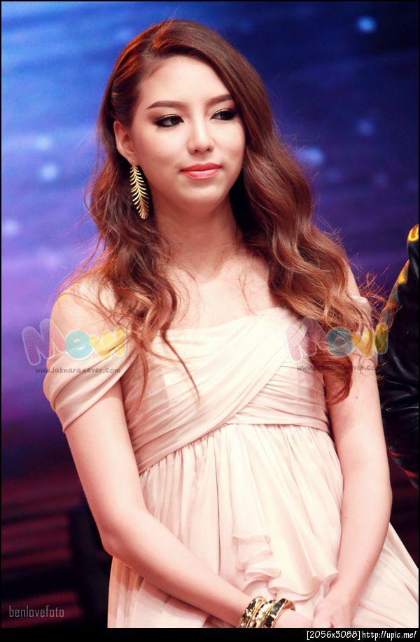 มิว ลักษณ์นารา ในลุคส์สวยหวาน