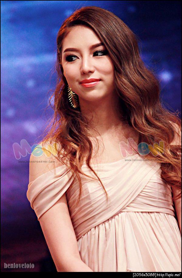 มิว ลักษณ์นารา ในลุคส์สวยหวาน