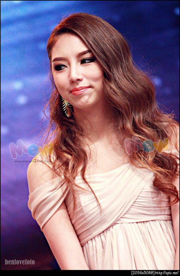 มิว ลักษณ์นารา ในลุคส์สวยหวาน