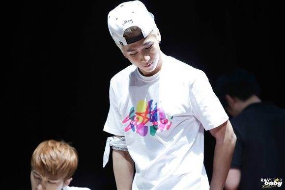 RAVI....VIXX ....แร็พเตอร์แห่งวง...น่าร็อคมากกกกก