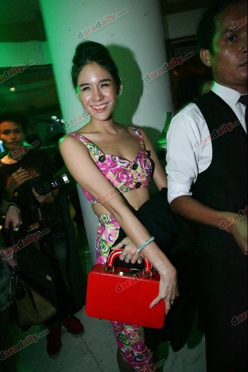 เอ็กคลูซีฟปาร์ตี้ไฮไนเก้น