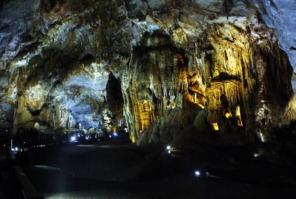 Dong Thien Duong ถ้ำวิมานสวรรค์แห่งเวียดนาม
