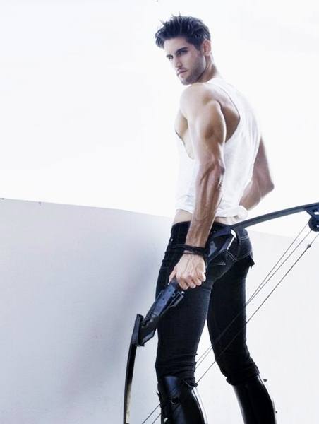 FASHIONABLY MALE
