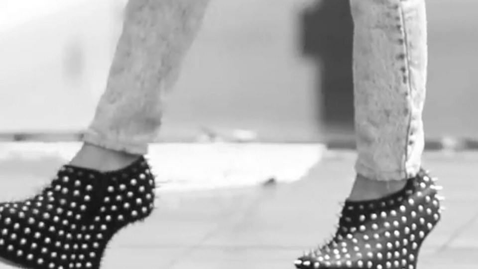 ฌาธาม ศิลปินชายไทยคนแรกที่ใส่รองเท้าส้นสูงกับเพลง change my look