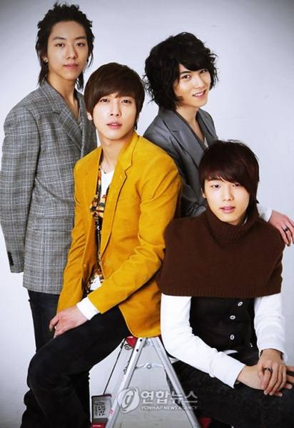 หล่อใสๆ C.N Blue