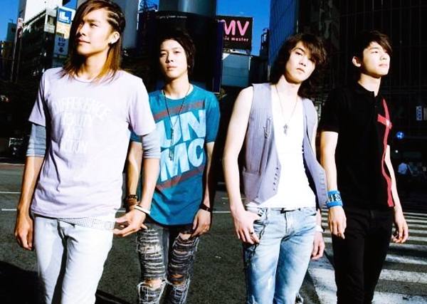หล่อใสๆ C.N Blue