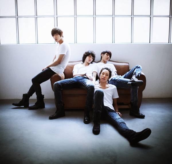 หล่อใสๆ C.N Blue