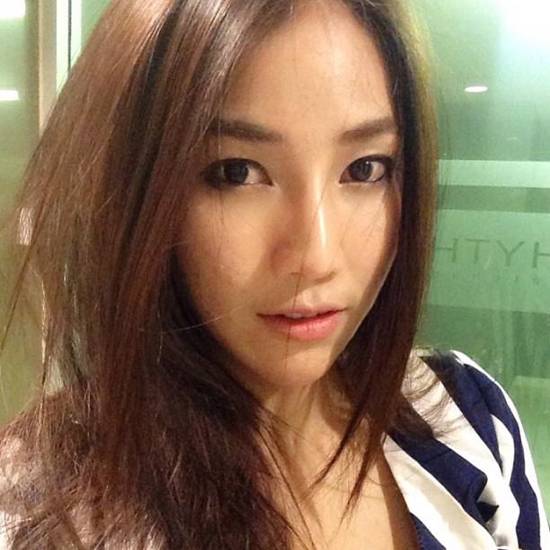 ชีสเค้ก พริตตี้ชื่อดังจาก Social Cam