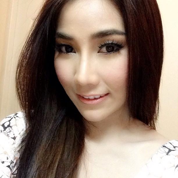 ชีสเค้ก พริตตี้ชื่อดังจาก Social Cam