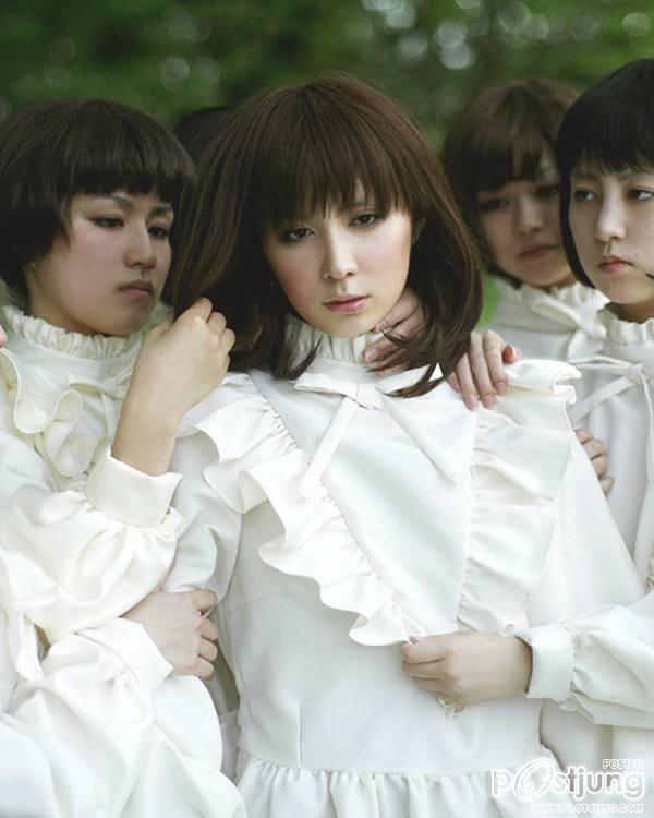 สาวสวยกับภาพถ่ายแนวแปลกดี