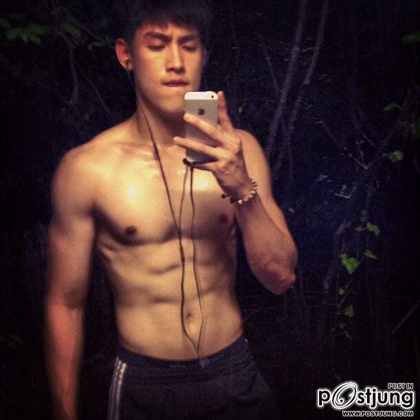ป๊อป พิชฌพัฒน์(ต่อ แรงเงา)6แพคเริ่ดมาก จะเป็นเกย์มั้ยเนี่ย?