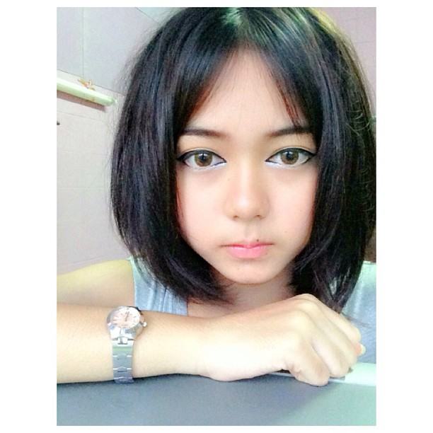 น้องเอื้อย สาวน้อยที่มียอดผู้ติดตาม facebook เหยียบเเสน!