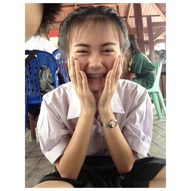 น้องเอื้อย สาวน้อยที่มียอดผู้ติดตาม facebook เหยียบเเสน!