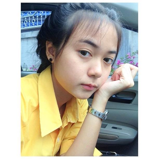 น้องเอื้อย สาวน้อยที่มียอดผู้ติดตาม facebook เหยียบเเสน!