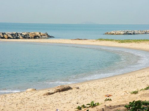 หาดแสงจันทร์ ทัศนียภาพงดงามอันแปลกตา