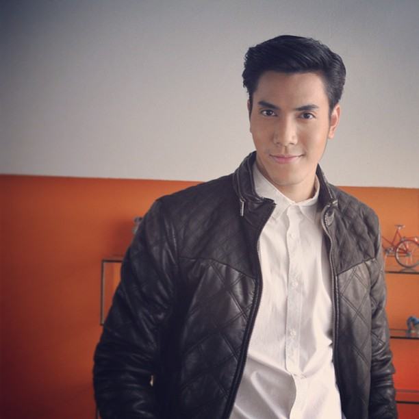 ไม้ วฤษฎิ์ พระอกหุ่นสุดแซ่บหน้าใหม่ของช่อง 3 กับรอยยิ้มหวานๆและมีเสน่ห์ฝุดๆ ยิ้มทีเสน่ห์พุ่งปะทะหน้าสาวๆละลายเลยค่าาา (3)