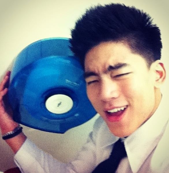 เธอใช้เวลาพูดคำว่ารักแค่หนึ่งนาที ส่วนฉันคนนี้ใช้ทั้งชีวิตเพื่อลืมมัน!!