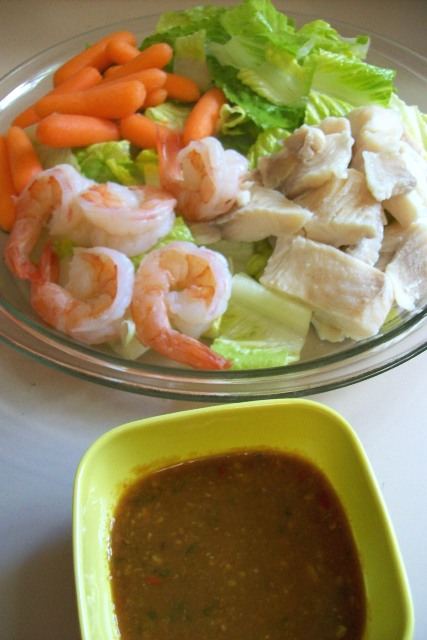 ทานอาหาร ^^ เพื่อลดน้ำหนักกันครับ