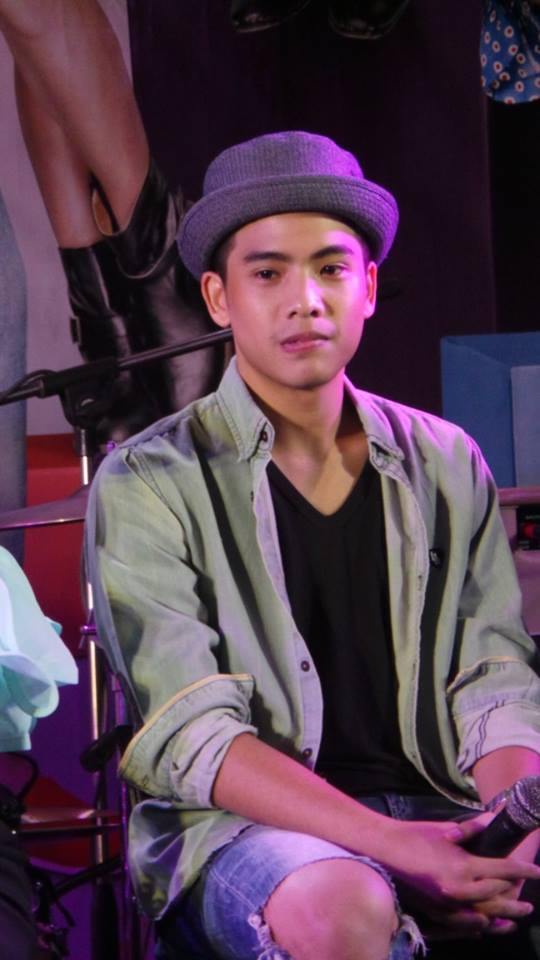 โตโน่ หล่อกระชากใจในงานเปิดตัว รักโง่