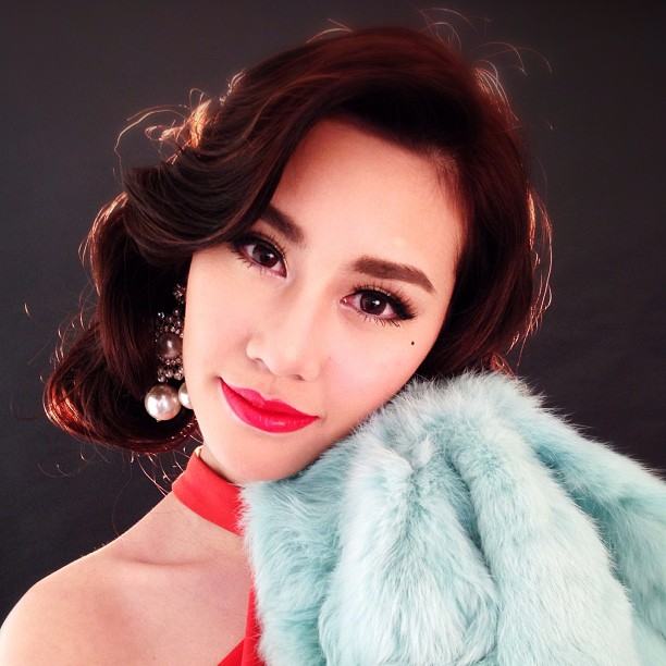 ดาว พิมพ์ทอง นางร้ายหน้าคมกับบทบาทใหม่ อาคิโกะ ในซีรี่ช่อง 3 ฟอร์มยักษ์ "รอยฝันตะวันเดือด" เปรี้ยวและเฉี่ยวมากเรยอ่า!!!