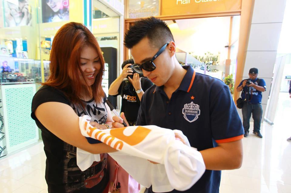 สมาคมหนุ่มหล่อ บุรีรัมย์ยูไนเต็ด