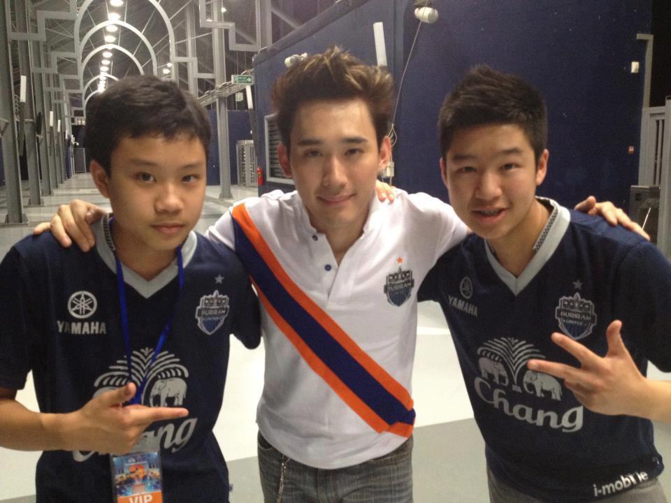 สมาคมหนุ่มหล่อ บุรีรัมย์ยูไนเต็ด