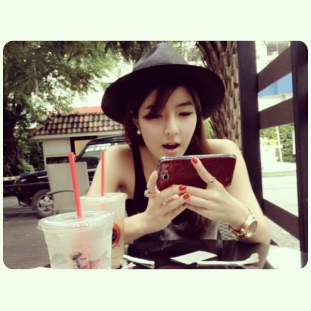 จียอน