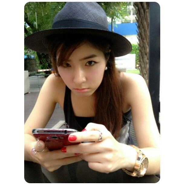 จียอน