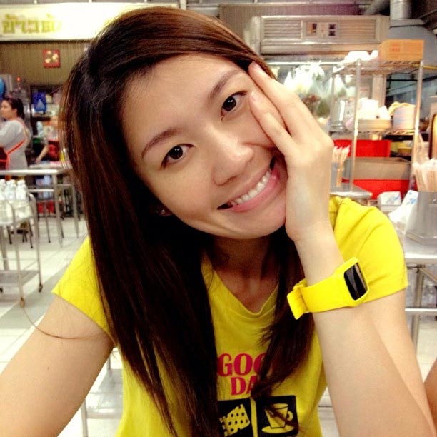 !!! เอ๊ะเอ๋...หากไม่ได้อยู่ในชุดกีฬา มาดูกันค่ะว่าทีมนักตบสาวไทยดีกรีแชมป์เอเชียจะสวยเป๊ะกันขนาดไหน !!!