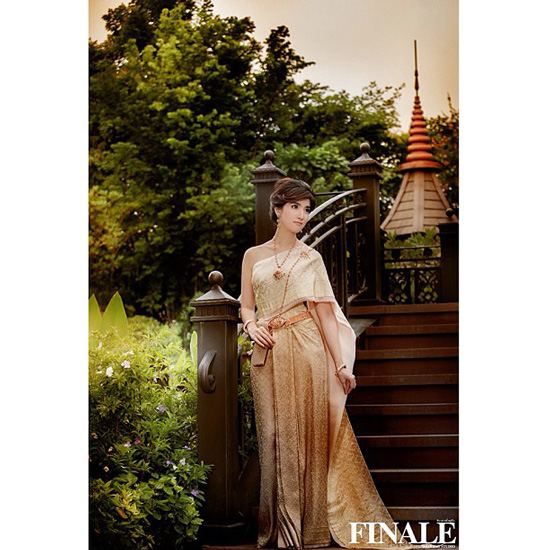 พรีเวดดิ้ง ออย ธนา - น้องเธอ สวยงามในชุดไทย - ชุดราตรี