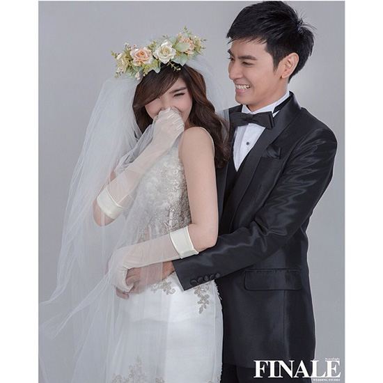 พรีเวดดิ้ง ออย ธนา - น้องเธอ สวยงามในชุดไทย - ชุดราตรี