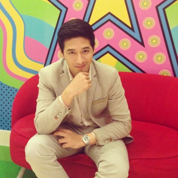"คุณคุณชาย" ซินเดอเรลล่ารองเท้าแตะ