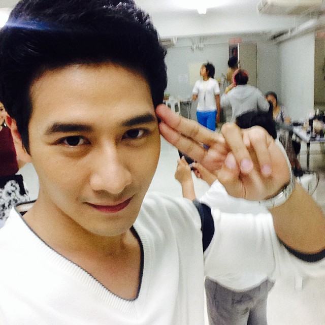 "คุณคุณชาย" ซินเดอเรลล่ารองเท้าแตะ