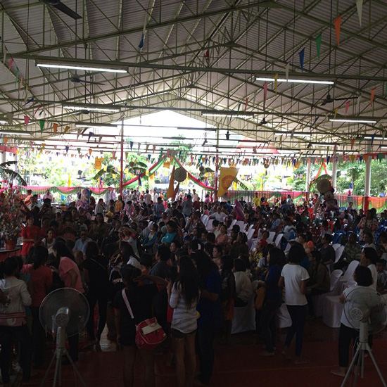 แตงโม โตโน่ ควงคู่ทำบุญทอดผ้าป่าร่วมกับแฟนคลับ