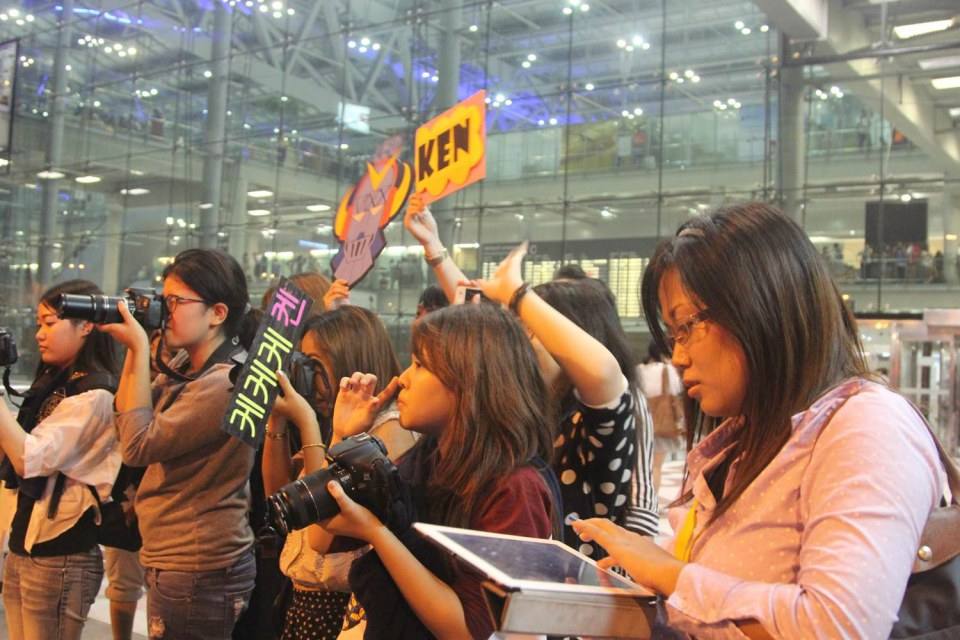 ภาพที่สนามบิน..การมาของหนุ่มๆ VIXX สุดฟิน