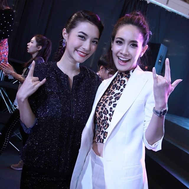 มิน พีชญา กับ มิว นิษฐา เจอกันวันนี้ สวยมากค่ะ สวยทั้งคู่กินกันไม่ลง