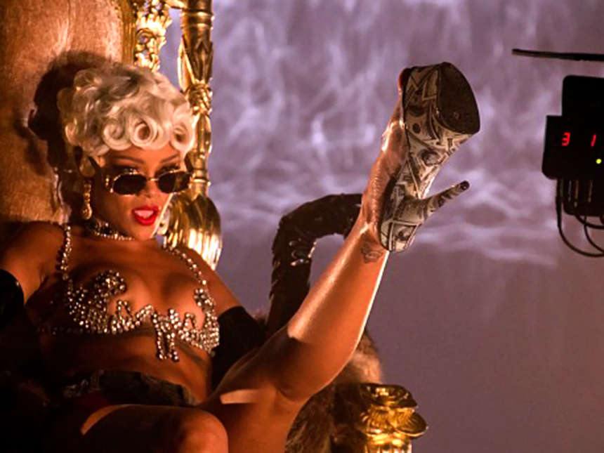 Rihanna Making Of &ldquo;Pour It Up&rdquo;