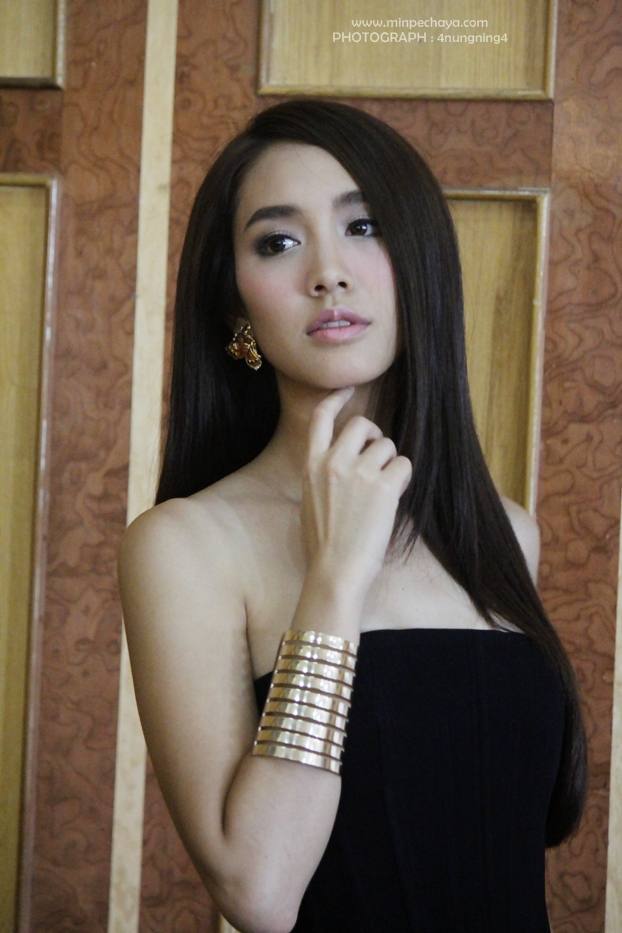 มิน พีชญา Fitting ละคร "ล่ารักสุดขอบฟ้า" สวยสง่างามจริงๆค่ะคนนี้ อย่าลืมติดตามชมละครกันนะค่ะ