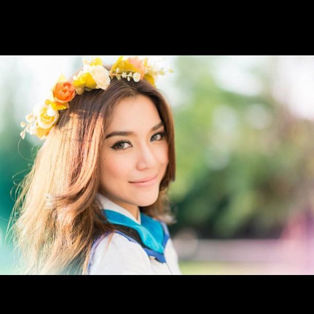 ปรางค์ กัญญ์ณรัณ สวยๆ น่ารักๆ ในบทหญิงนิ่ม แห่งดาวเกี้ยวเดือน
