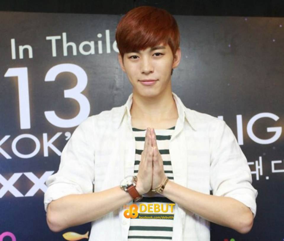 VIXX....โพสท์ท่า..น่ารักกกโฮกกก