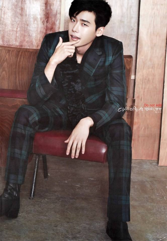 Lee Jong Suk @ Cosmopolitan Korea October 2013 (BIFF Special Edition)