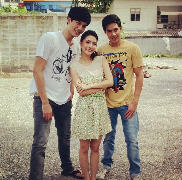 บอม ธนิน-ท็อป จรณ +เต้ย พงศกร    คู่ซี้ดารา