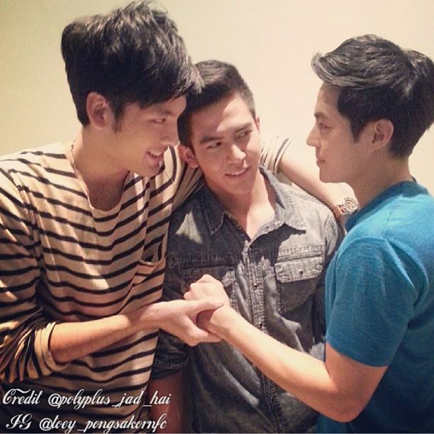 บอม ธนิน-ท็อป จรณ +เต้ย พงศกร    คู่ซี้ดารา
