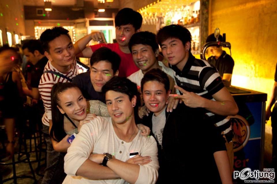 Dome Pakorn Lam, Woody, Ruby Yen Trang, Koolcheng in Vietnam