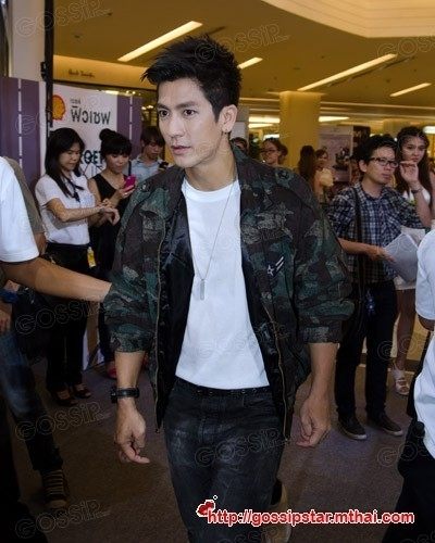 พี่ติ๊กค่ะ หล่อไม่คลาย