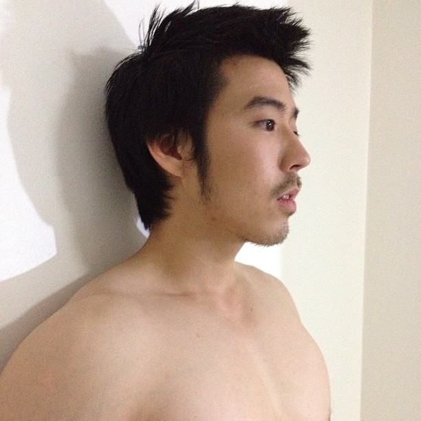 ป่วยยังหล่อ