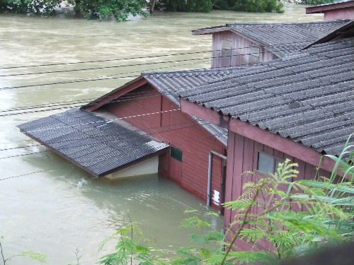ประกาศ 9-10นี้เขื่อนป่าสักจะเปิดน้ำเต็มที่เพราะน้ำล้นแล้ว ใครอยุ่กรุงเทพตะวันออกเตรียมยกของจ้าาาาาบ้