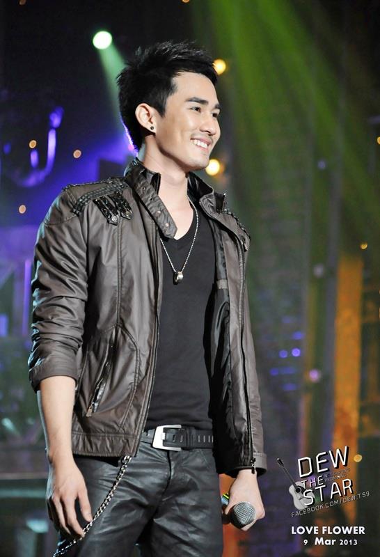 เป้าฟิตๆ ของ ดิว The Star