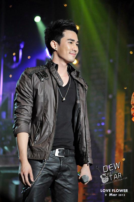 เป้าฟิตๆ ของ ดิว The Star